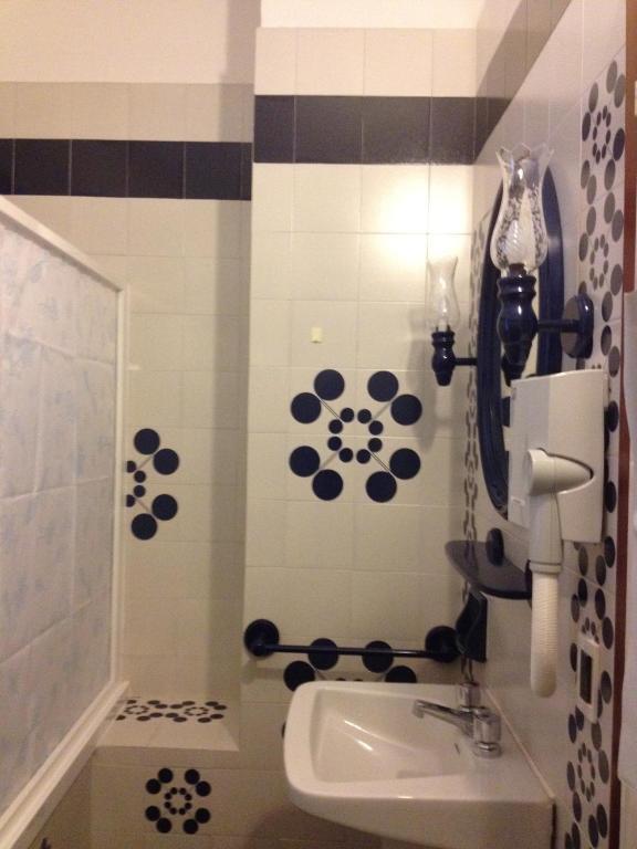 Hotel Tirreno フォルテ・デイ・マルミ 部屋 写真