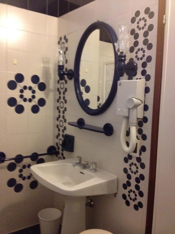Hotel Tirreno フォルテ・デイ・マルミ 部屋 写真